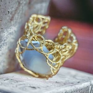 Gold and Agate Bracelet